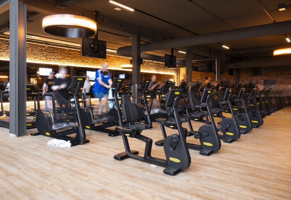 benefit-fitness-fitnessstudio-cardio-fahrradergometer